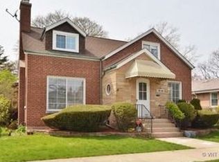 7850 Kilbourn Ave, Skokie, IL 60076
