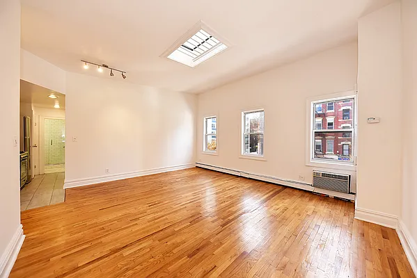 Rented by Buchbinder & Warren | media 3