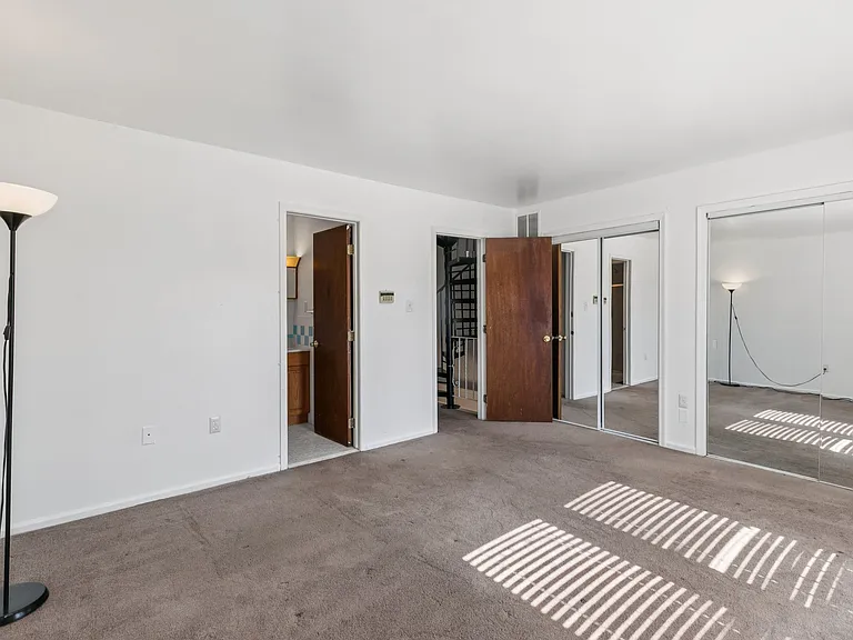 3379 Frederick St — Photo 18