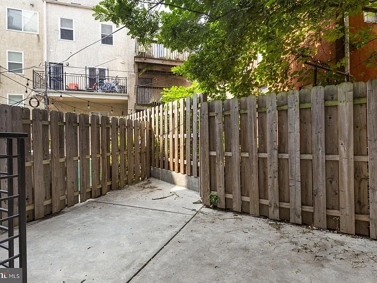 1526 Ridge Ave #1 — Photo 10