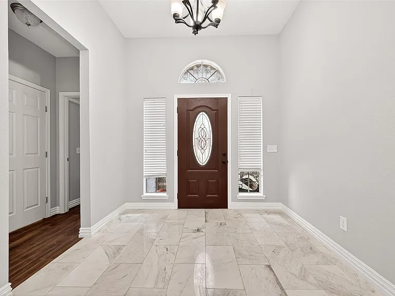 20906 Nettlebrook Ln — Photo 3