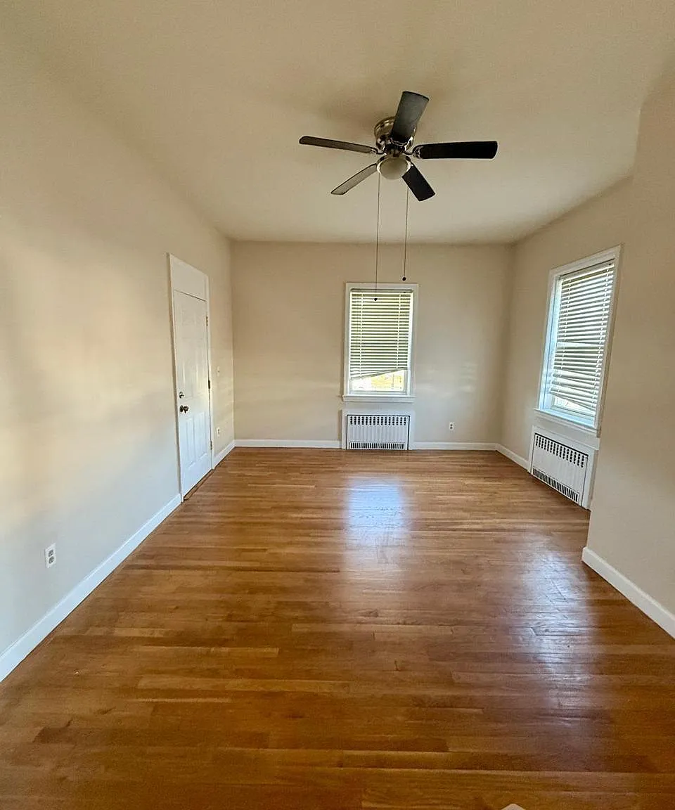 1 bed, 1.0 bath, 2822 sqft, $1,850 — Photo 2