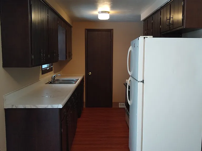 222 Deschane Pl — Photo 5
