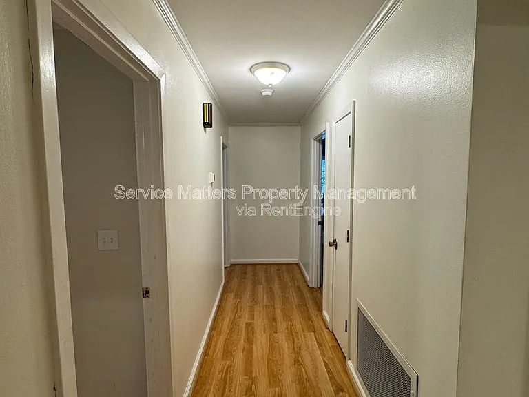 1401 E 34th St — Photo 16
