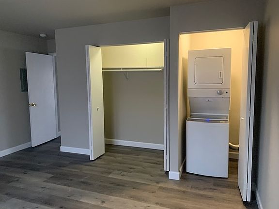 3rd image of 115 Harbor Dr