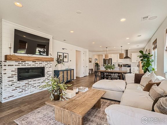 2nd image of 713 Gold Hill Dr