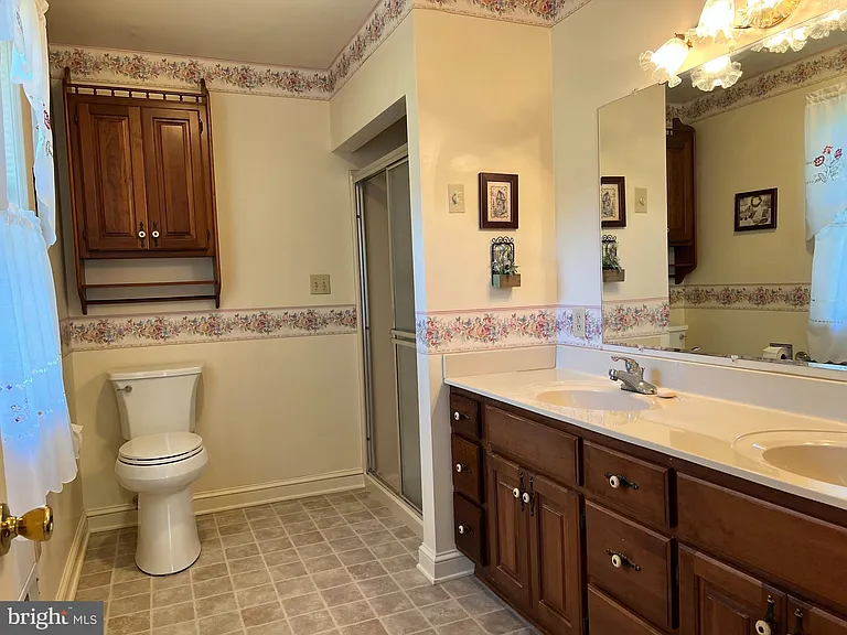 10319 Harmony Rd — Photo 30