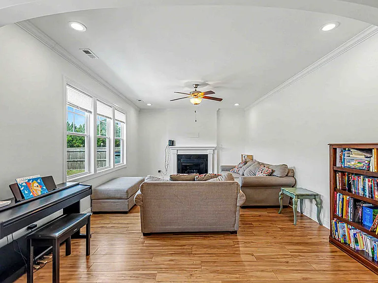 158 Peytons Ridge Dr — Photo 14