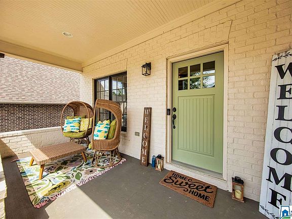 2nd image of 4022 Newtown Ln