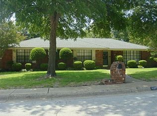 1127 Greenway Dr, Duncanville, TX 75137