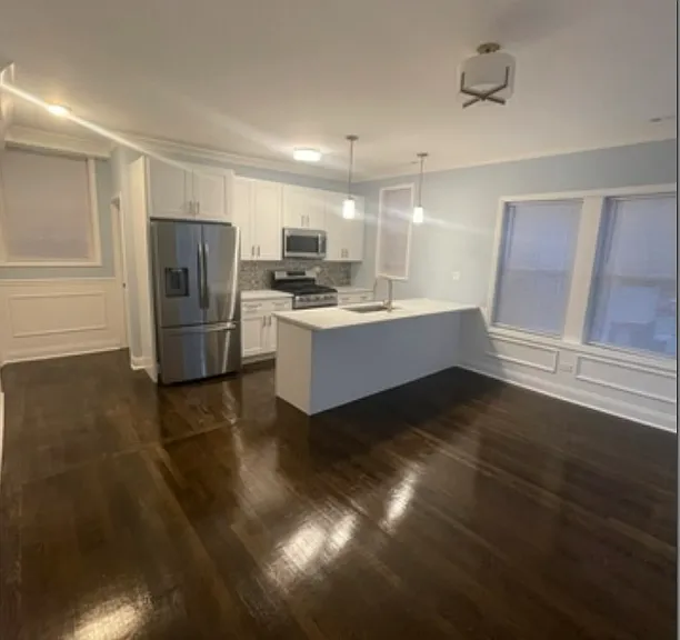 909 N Austin Blvd — Photo 3