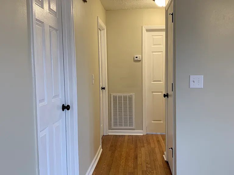 1604 Lucille St NW — Photo 3