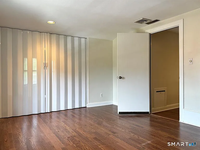 251 Edwards St #2 — Photo 15