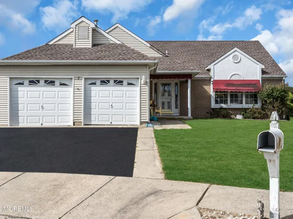 7 Alton Court, Toms River, NJ 08757