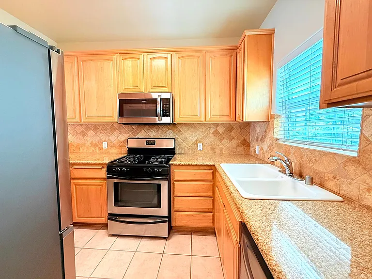 12217 Moorpark St. — Photo 7