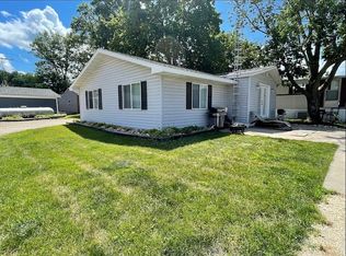 20661 264th St, Delhi, IA 52223
