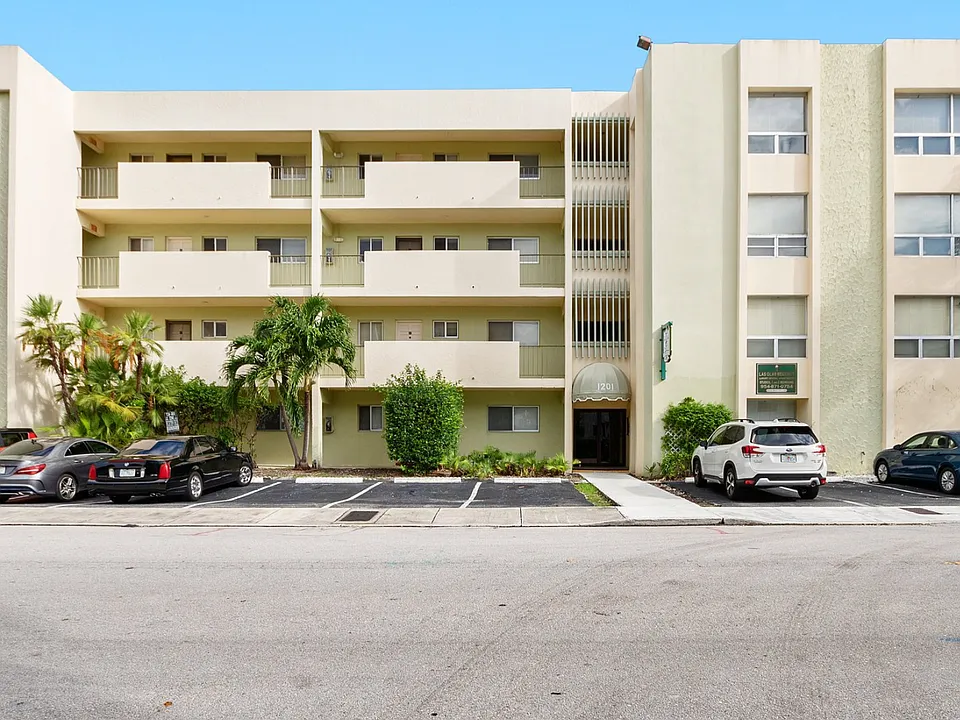 Las Olas Regency