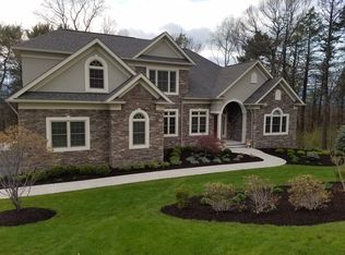 129 Rock Ridge Dr #L27, Clarks Summit, PA 18411