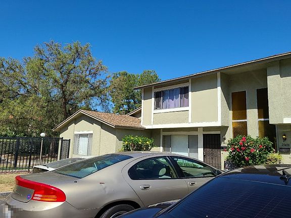 2nd image of 2143 E Aroma Dr Unit 76