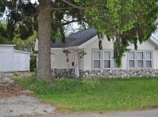 941 Wheeler St, Woodstock, IL 60098