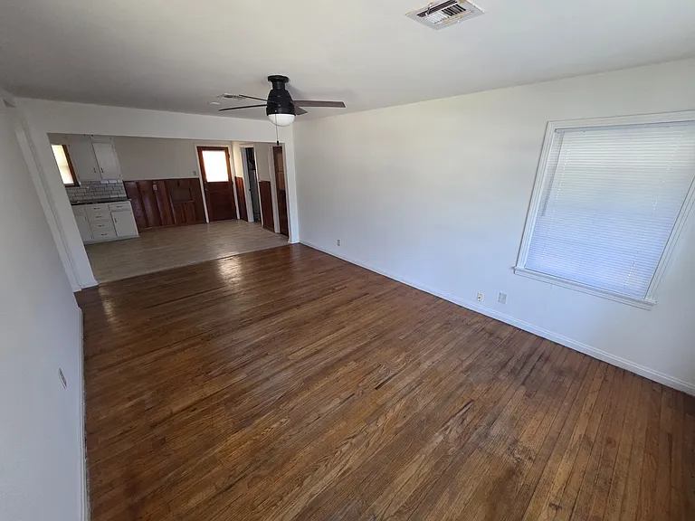1118 N 64th St — Photo 14