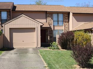 208 Willowcrest Dr, Charleston, WV 25311