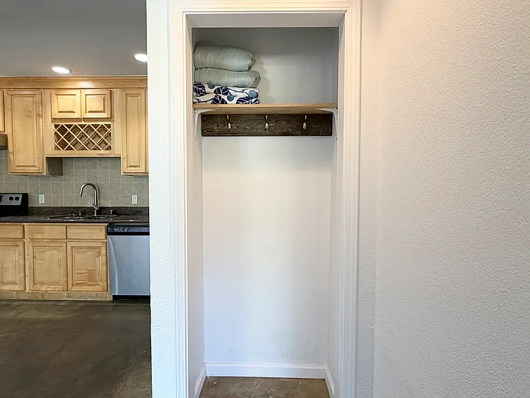 Loma Vista Ter — Photo 6