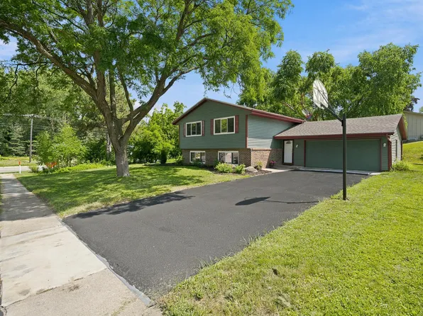 9401 Briar Rd, Bloomington, MN 55437