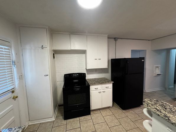 1201 SW 11th Ave APT 4
