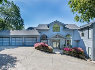 3811 Clear Rdg, Santa Rosa, CA 95404