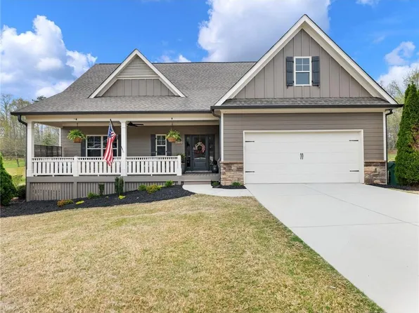 6725 Little Whistle Way, Clermont, GA 30527