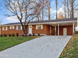 1813 Woodhaven Dr, Knoxville, TN 37914