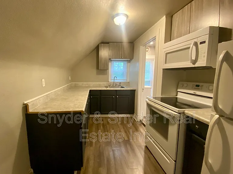 438 Crestwood Ave #3 — Photo 6