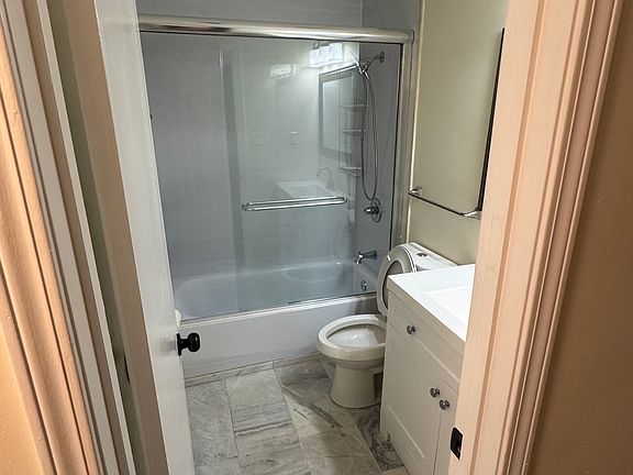 2nd image of 3221 Ruskin Rd