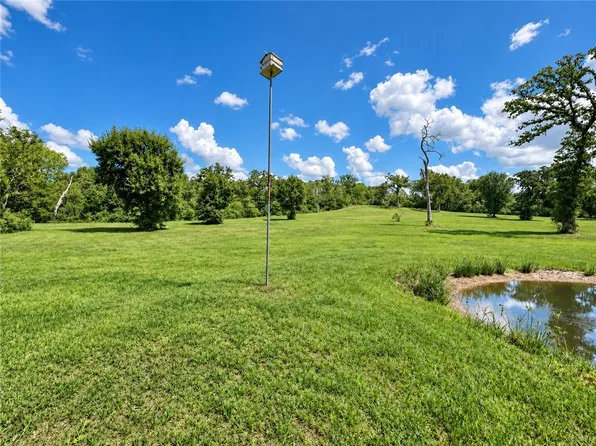 11262 Debbie Ln, Iola, TX 77861