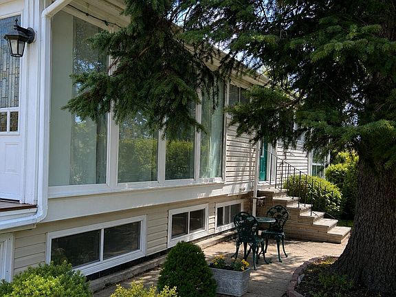 2nd image of 43 Ridgemoor Ave