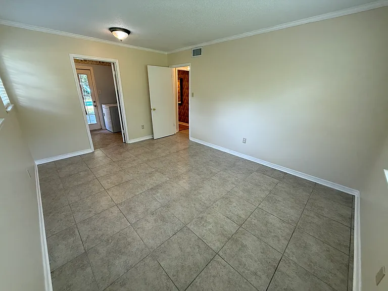 3512 Shadowwood Ct — Photo 36