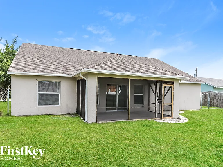 3526 SW Rosardo St — Photo 14