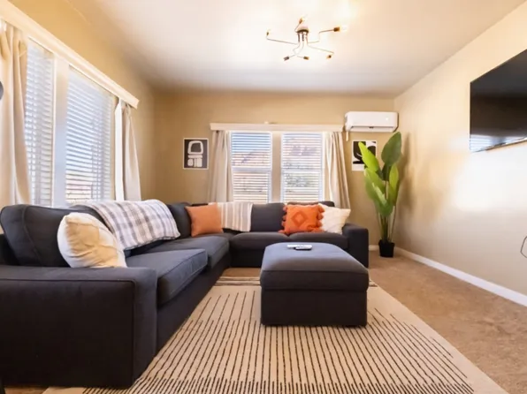 170 E 100 N, Kanab, UT