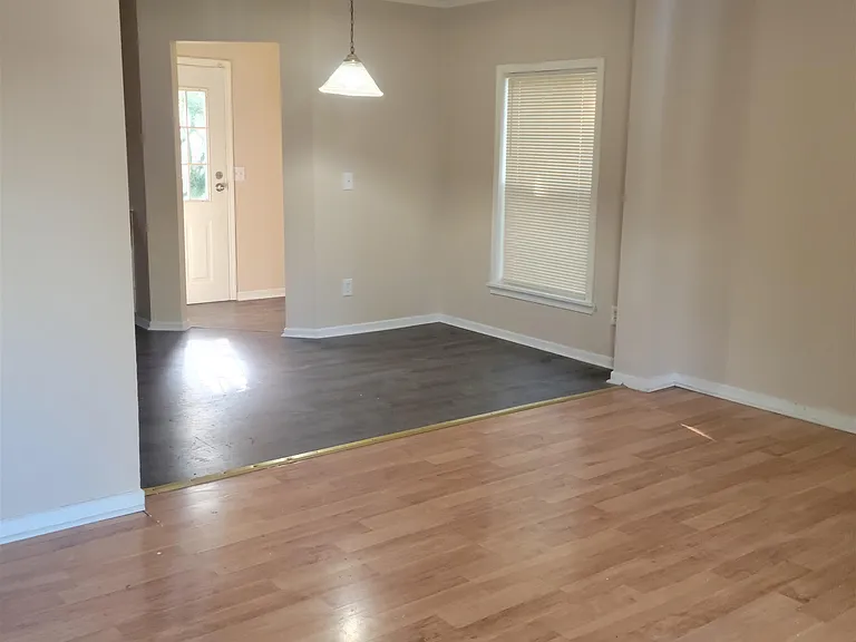37 Evergreen Ave #B — Photo 3