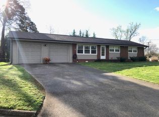 4333 Crestfield Rd, Knoxville, TN 37921