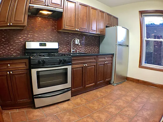 Rented by Lang Realty LLC | media 27