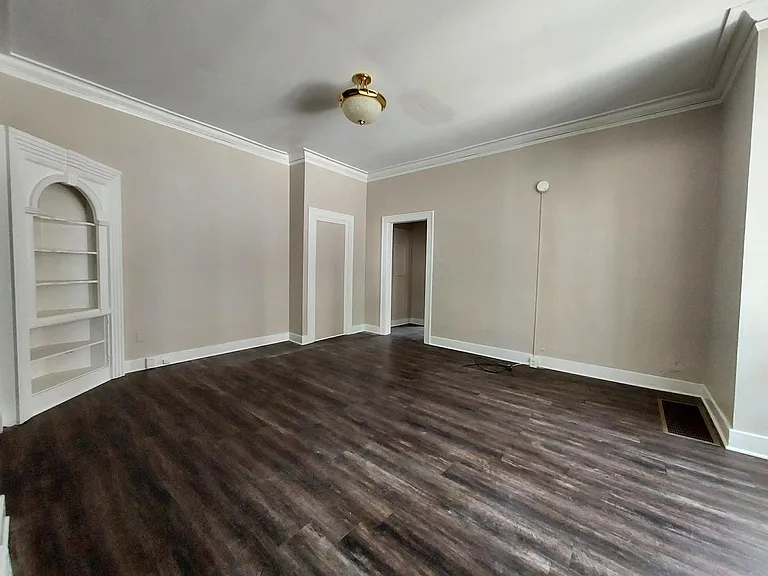 103 NE Roanoke Ave #2 — Photo 2