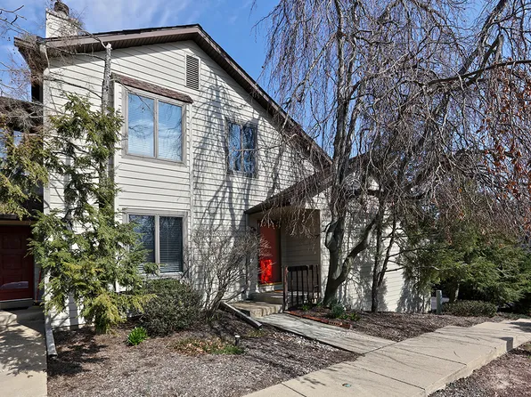33 Parchment Dr, New Hope, PA 18938
