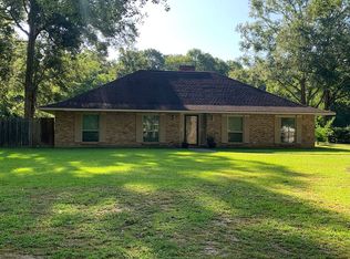 14912 Crystal Dr, Pride, LA 70770