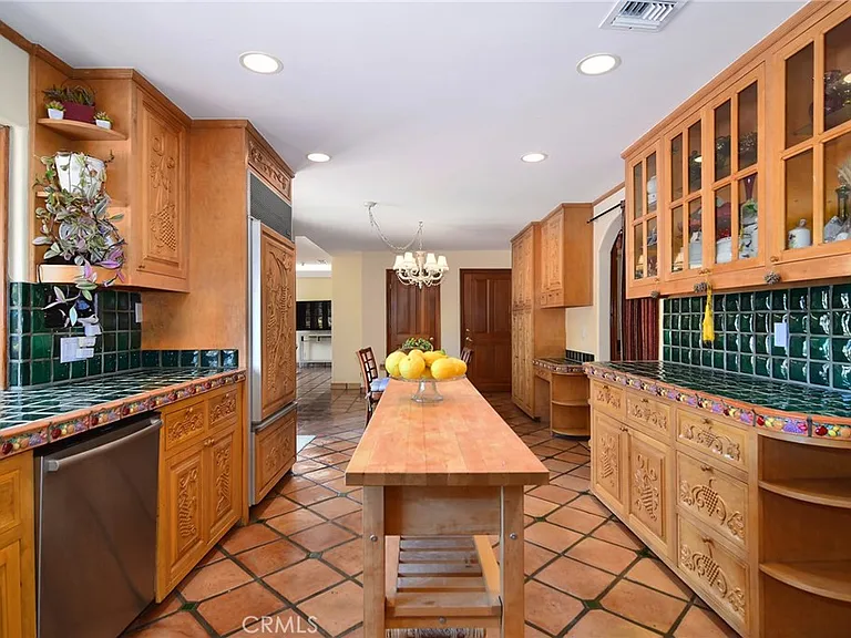 18690 Pasadero Dr — Photo 33