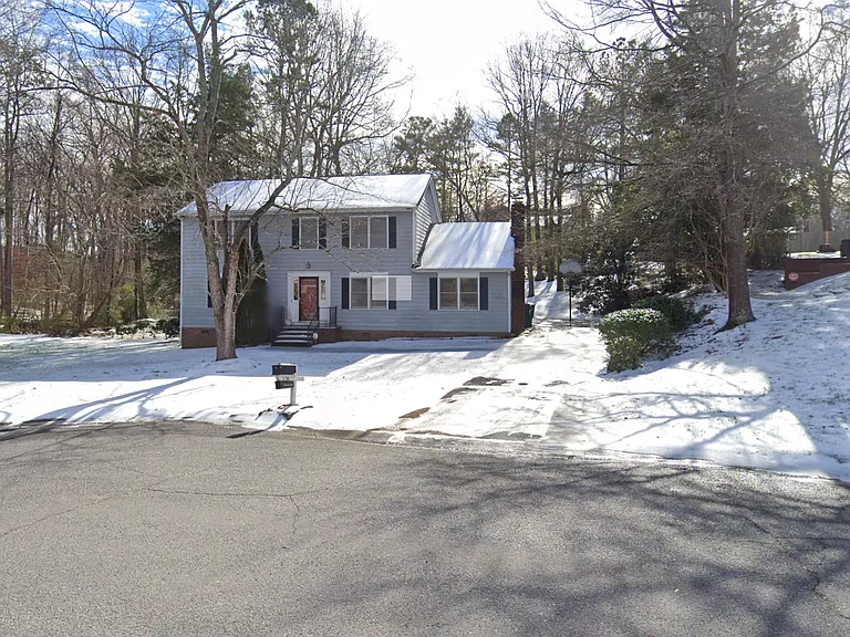 1126 Autumnwood Ln — Photo 1