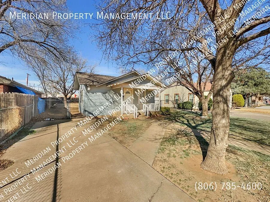 Charming 2/1 home blocks from Texas Tech — Photo 2