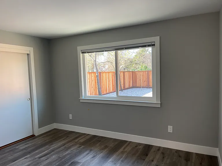 760 Bowen Ct — Photo 17