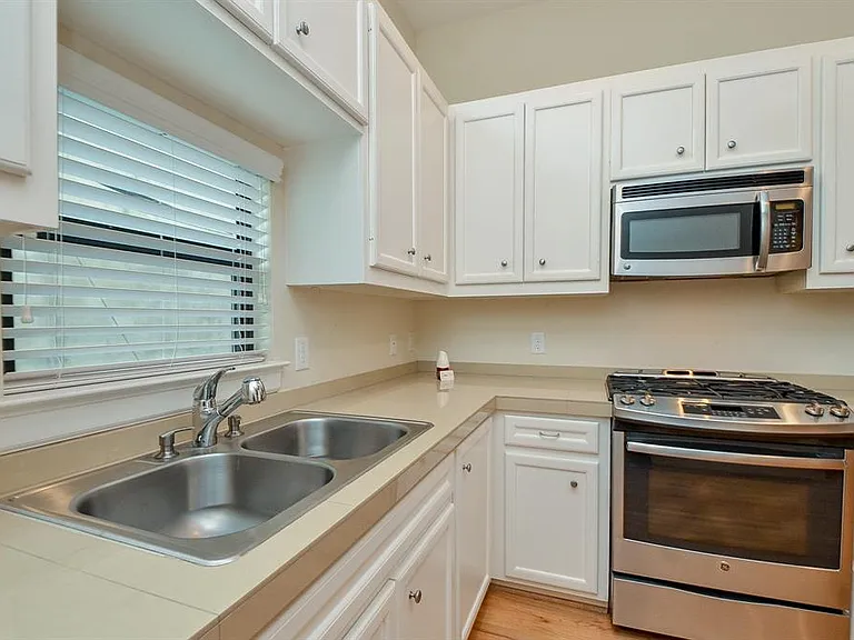 11315 S Main St #1-301 — Photo 10